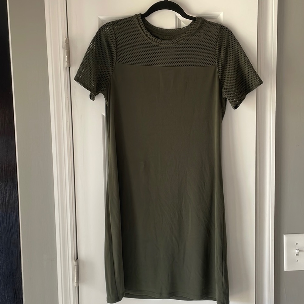 Moss green short sleeve mini dress